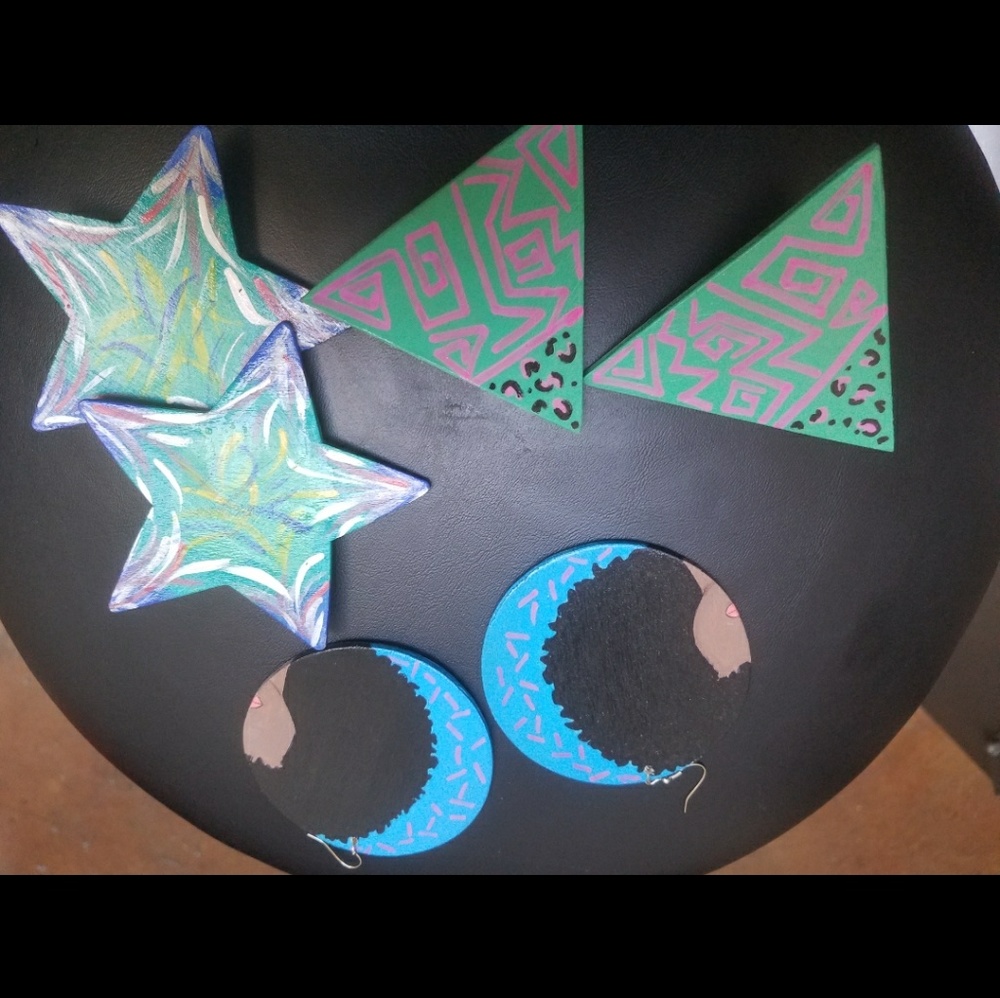 Hand painted Hippie & Melanin earrings